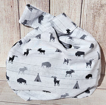 Load image into Gallery viewer, Large Knot Tote - Grey Wildlife