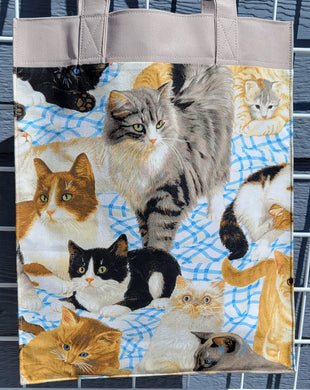 Large Market Tote with Pocket - Brown Cats