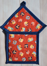 Load image into Gallery viewer, Pot Holders - Orange Campers