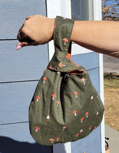 Large Knot Tote - Grey Wildlife