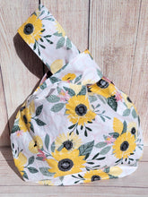 Load image into Gallery viewer, Large Knot Tote - Pastel Bees