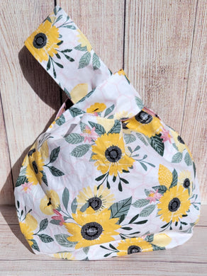 Large Knot Tote - Pastel Bees