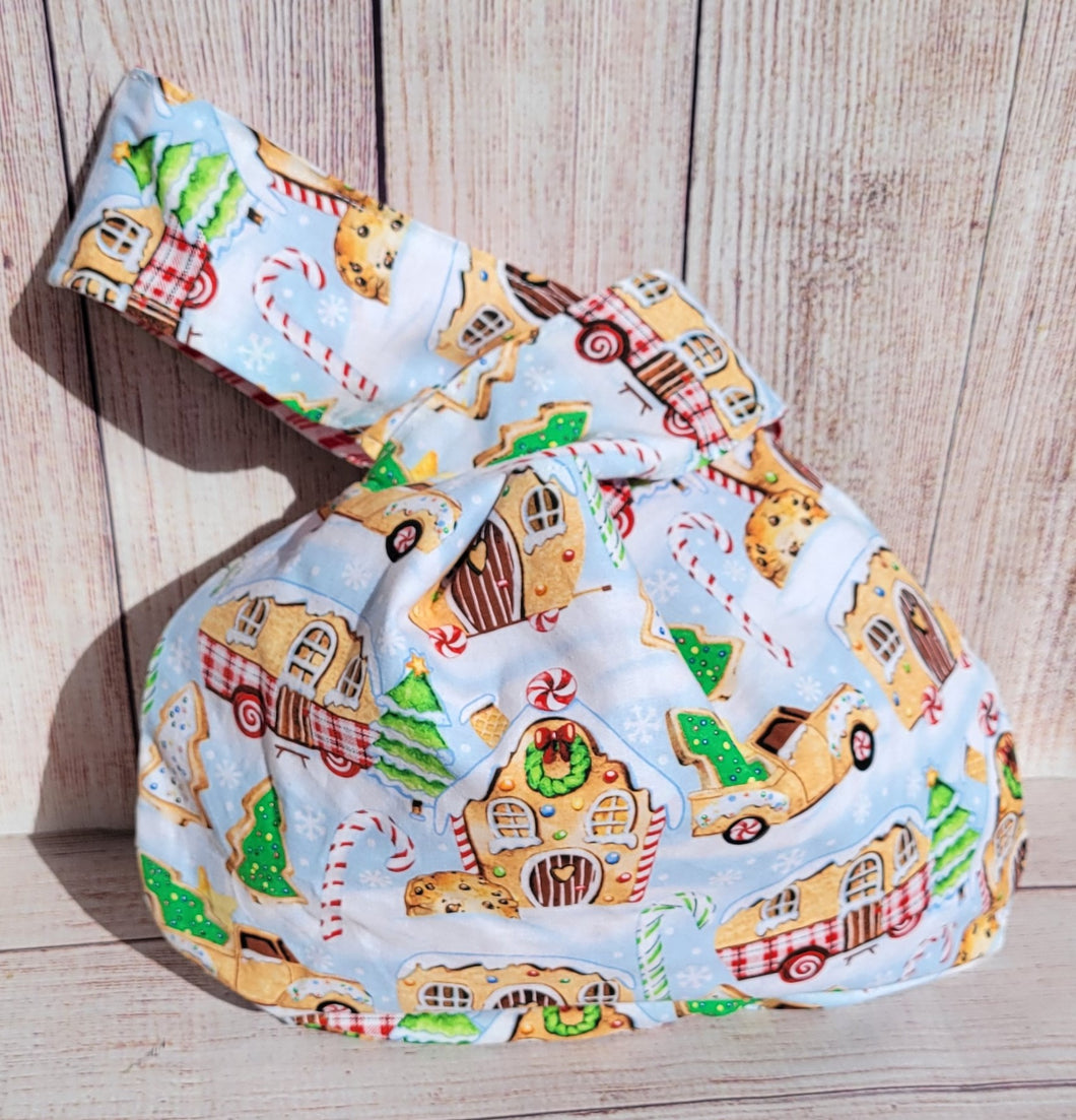 Large Knot Tote - Gingerbread Campers