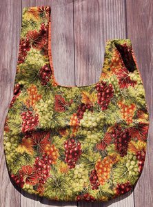 Large Knot Tote - Golden Grapes