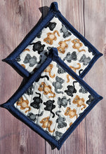 Load image into Gallery viewer, Pot Holders - Mixed Cats on White