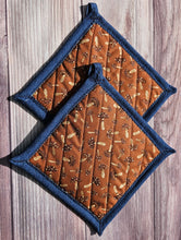 Load image into Gallery viewer, Pot Holders - Spotted Mushrooms