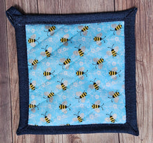 Load image into Gallery viewer, Pot Holders - Bees on Blue