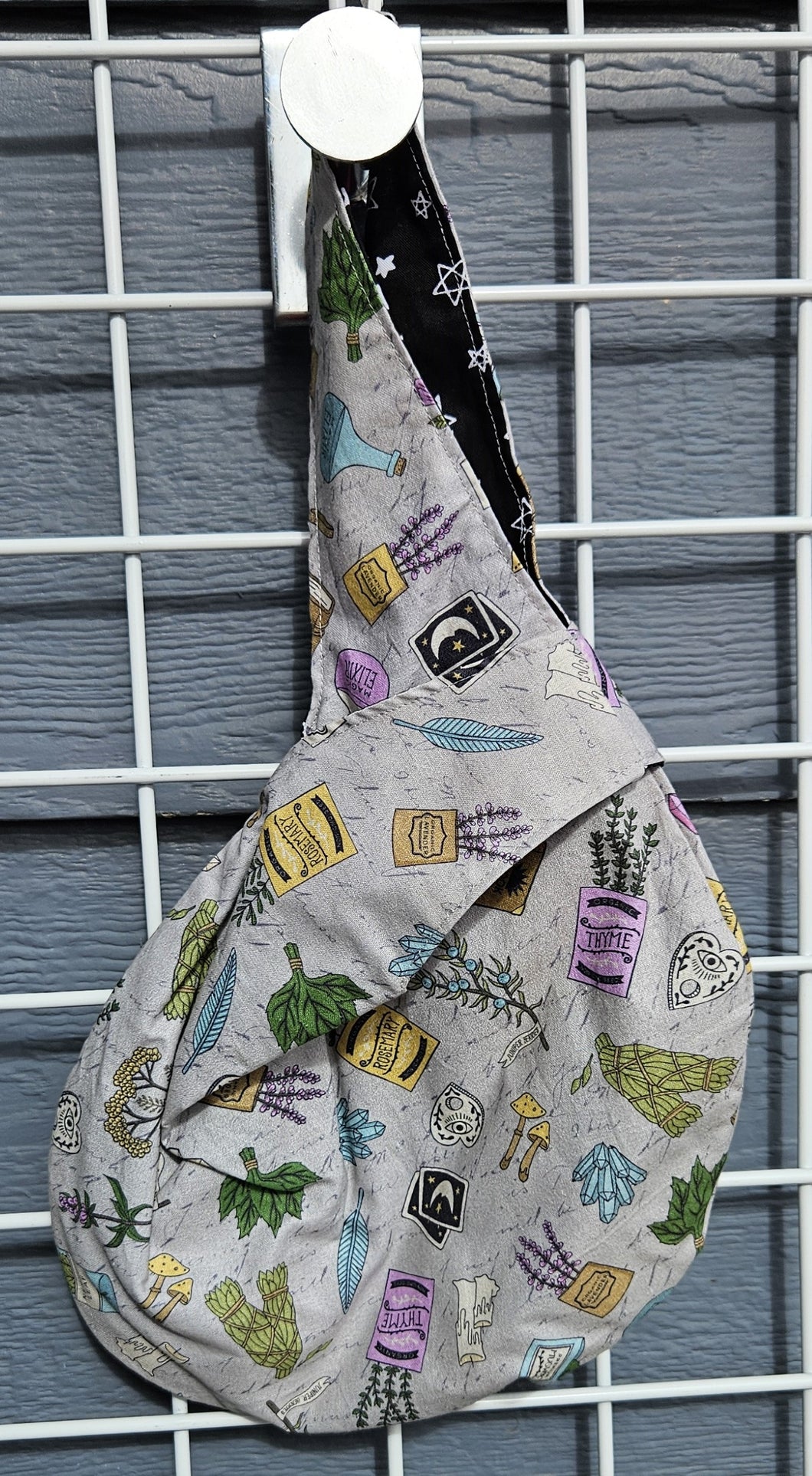 Large Knot Tote - Potions & Herbs