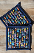 Load image into Gallery viewer, Pot Holders - Lava Lamp Cats