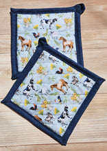 Load image into Gallery viewer, Pot Holders - Farm Animals