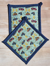 Load image into Gallery viewer, Pot Holders - Moths