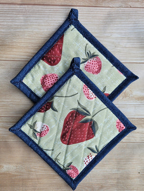 Pot Holders - Vintage Strawberries