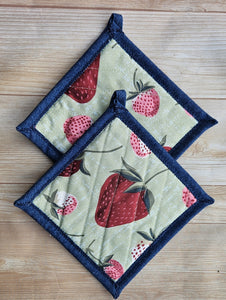 Pot Holders - Vintage Strawberries