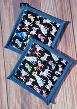 Load image into Gallery viewer, Pot Holders - Dogs