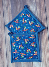 Load image into Gallery viewer, Pot Holders - Chickens in Blue