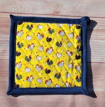 Load image into Gallery viewer, Pot Holders - Black/White/Red/Yellow Chickens