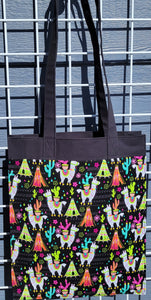 Large Market Tote with Pocket - Llamas