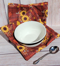 Load image into Gallery viewer, Bowl Cozies - Sunflowers on Plaid