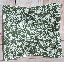 Load image into Gallery viewer, Bowl Cozies - Green and White Floral