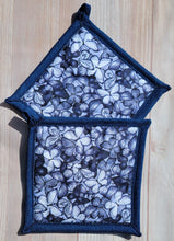 Load image into Gallery viewer, Pot Holders - Blue Butterflies